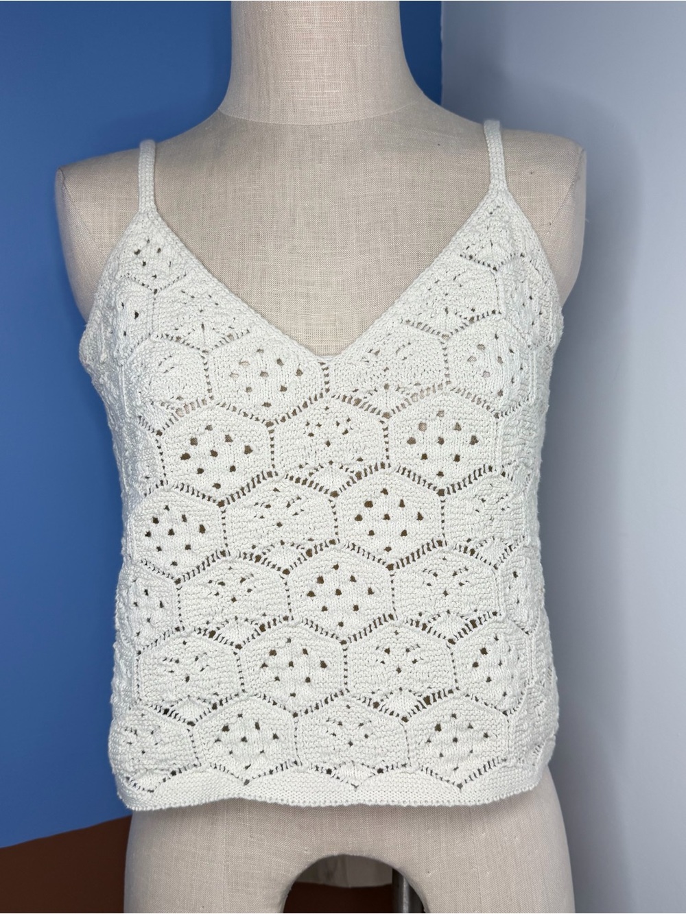 American Eagle Cream Open Knit Crocheted Tank Size XL